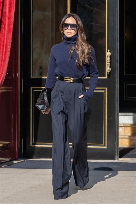 which celebrity is wearing polished or brushed hermes belt buckel|So Long, Stealth Wealth: Are Big Logo Belts Back In .